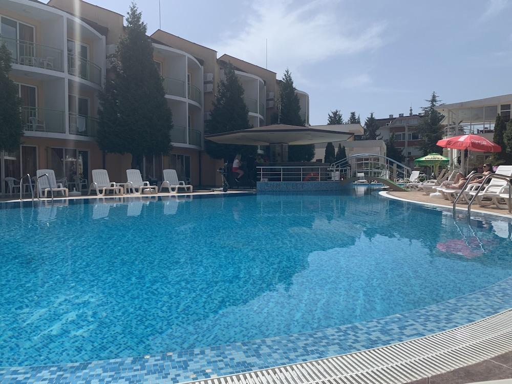 Sun City Hotel - All Inclusive Sunny Beach Esterno foto